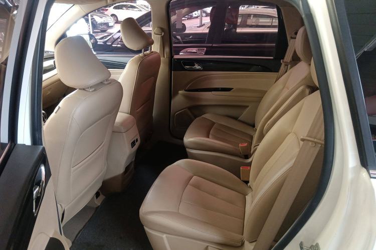 Used Baojun 730 2016 1.5L Manual Comfort Version 7 Seats China V Emission Standard