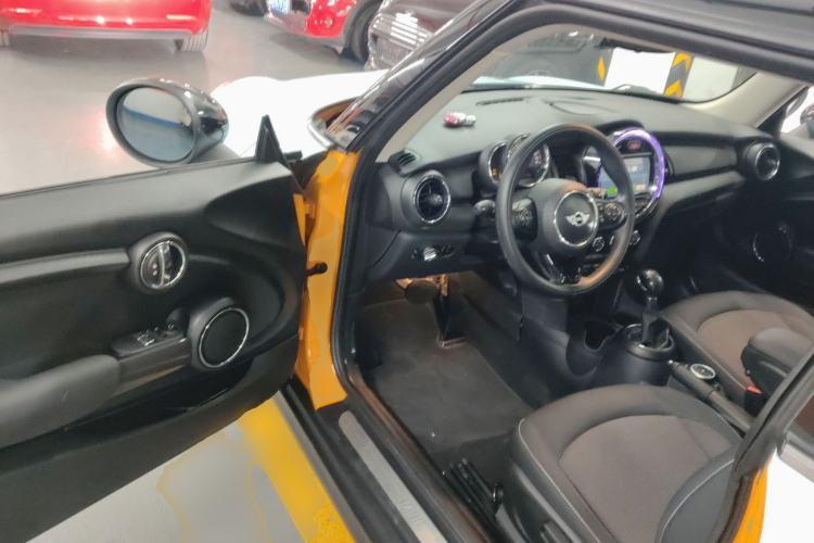 Used  MINI 2016 1.2T ONE Pioneer Edition
