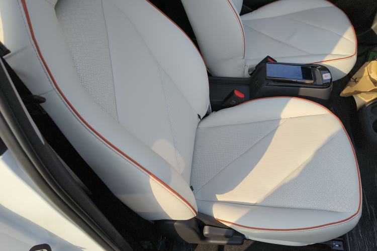 Used Chery Little Ant 2024 Refreshed Version Youth Edition 321 km Beloved Edition 29.23 kWh