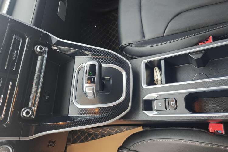 Used Haval M6 2021 PLUS 1.5T DCT Prestige Smart Connectivity Model
