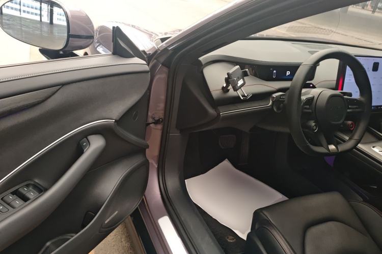 Used  SU7 2024 Rear-Drive Ultra-Long Range Advanced Pro-Level Intelligent Driving Version
