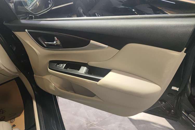 Used Honda Crider 2016 1.8L CVT Luxury Edition
