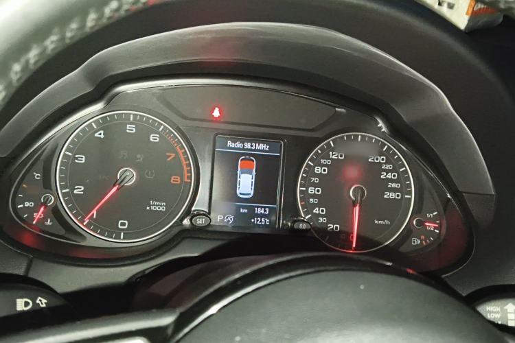 Used Audi Q5 2018 Collector's Edition 40 TFSI Technology Model
