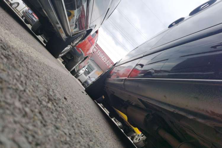 Used Mercedes-Benz Viano 2013 3.0L Comfort Edition
