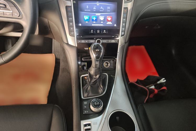 Used Infiniti Q50L 2018 2.0T Enjoyment Version China VI Standard
