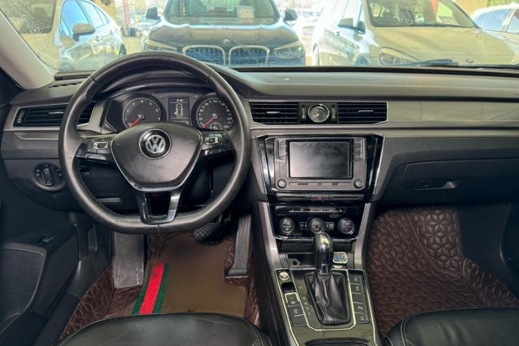 Used Volkswagen Passat 2017 330TSI DSG Luxury Edition
