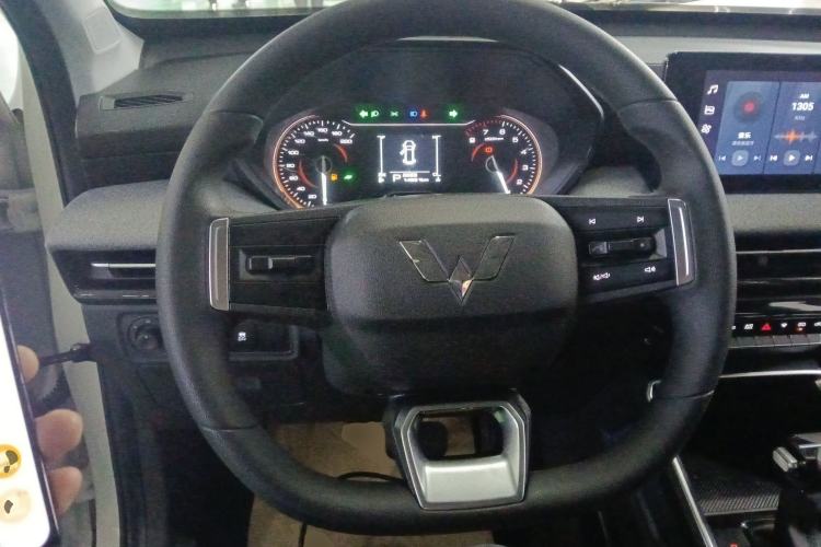 Used Wuling Alvez 2022 1.5L CVT Comfort Edition
