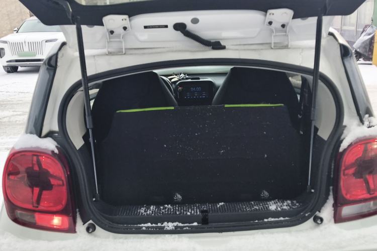 Used Roewe Clever 2021 302 km New Four-Seater Super-Efficient Version