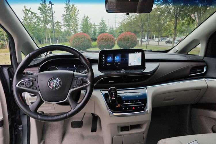 Used Buick GL8 2021 Land Cruiser Executive 652T Premium Model
