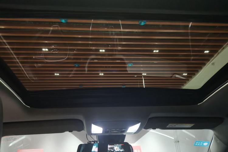 Used Toyota Wildlander 2023 Dual-Motor 2.5L E-CVT Two-Wheel Drive Luxury PLUS Edition