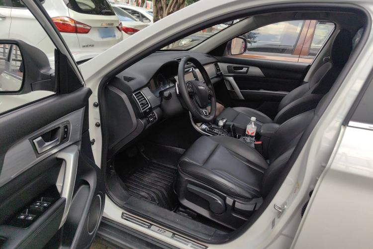 Used Haval H2 2018 Red-Label 1.5T Dual-Clutch Two-Wheel-Drive Luxury Model
