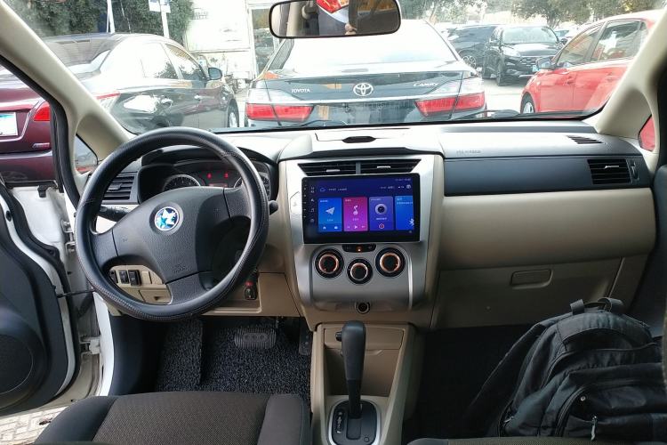 Used Venucia R50 2014 1.6L Automatic Splendid Edition