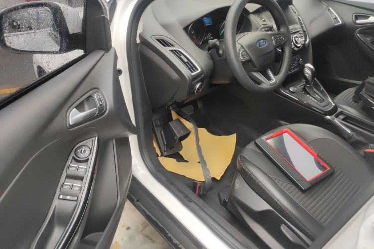 Used Ford Focus 2017 Hatchback 1.6L Automatic Fashion Edition Smart Drive Version
