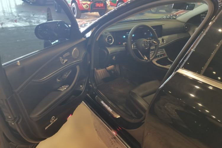 Used Mercedes-Benz E-Class 2021 E 260 L
