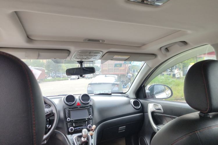 Used Haval H6 2016 Upgraded Model 1.5T Manual Two-Wheel Drive Elite Version
