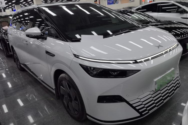 Used XPeng X9 2024 702 Ultra-Long Range Pro
