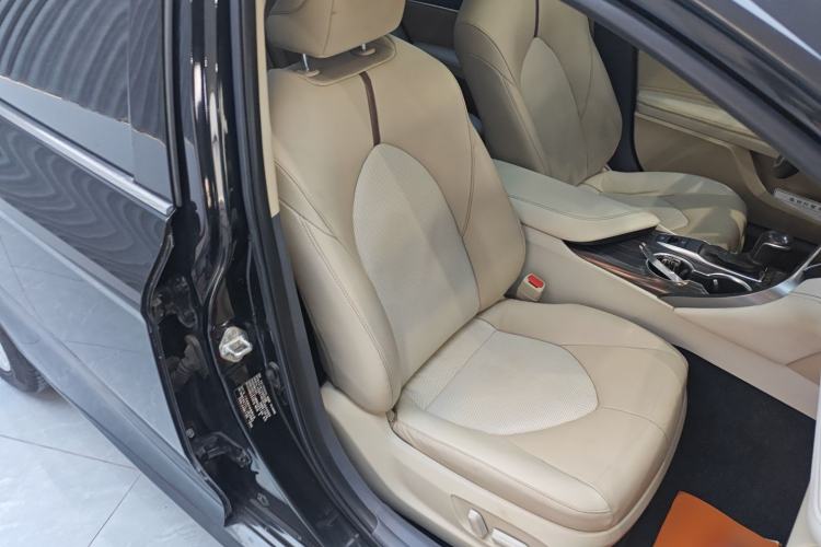 Used Toyota Camry 2019 2.0G Luxury Edition China VI Standard
