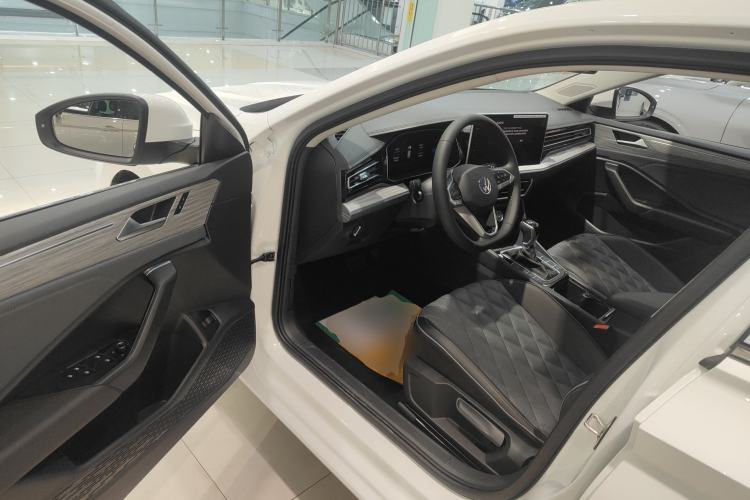 Used Volkswagen Sagitar 2025 300TSI DSG Excellence Edition
