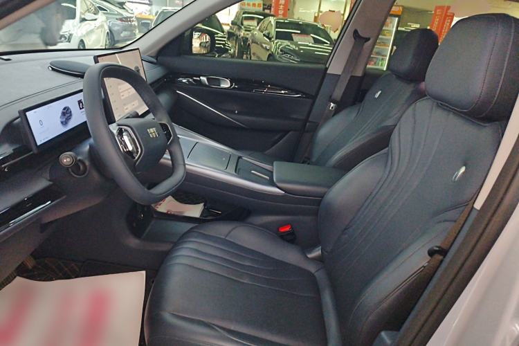 Used  E5 2024 440km Launch Edition