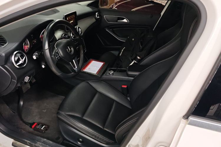 Used Mercedes-Benz GLA 2015 GLA 220 4MATIC Fashion Model
