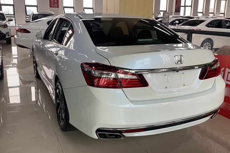 Used Honda Accord 2016 2.4L Luxury Edition
