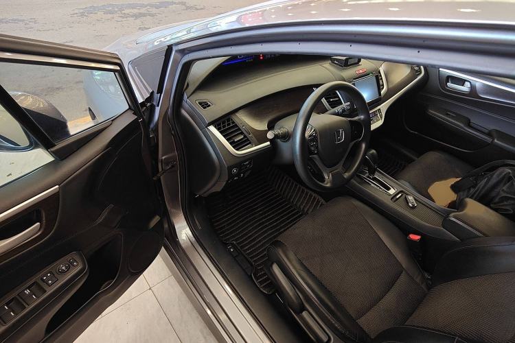 Used Honda Jade 2014 1.8L Automatic Comfort Elite Version 5 Seats