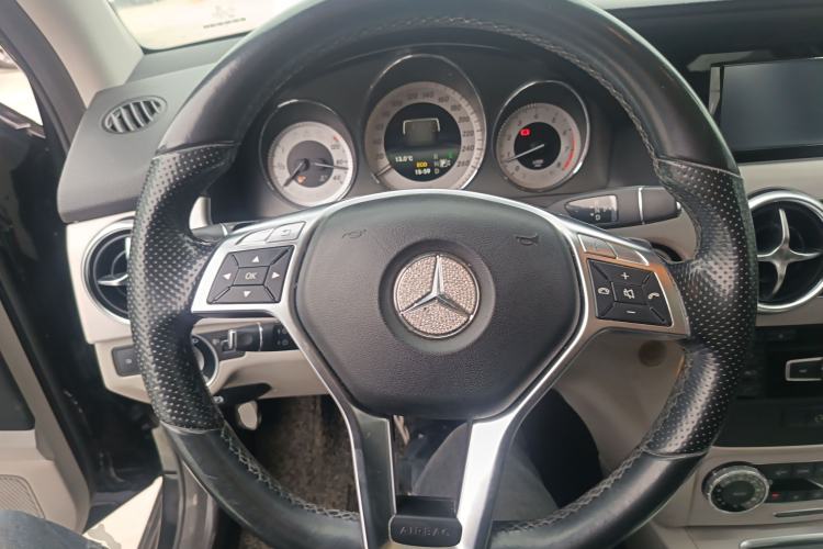 Used Mercedes-Benz GLK-Class 2015 GLK 260 4MATIC Dynamic Edition Ultimate Version
