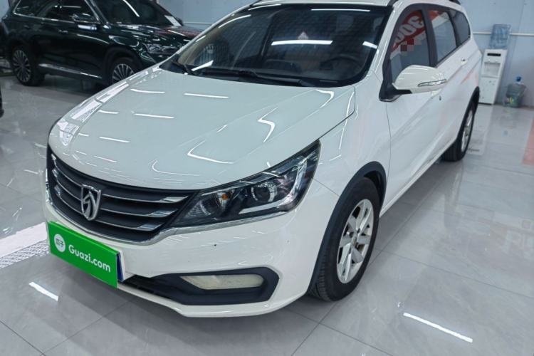 Used Baojun 310W 2017 1.5L Manual Fashion Model China V