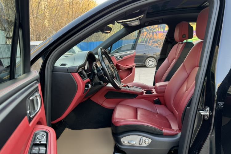 Used Porsche Macan 2017 Macan 2.0T
