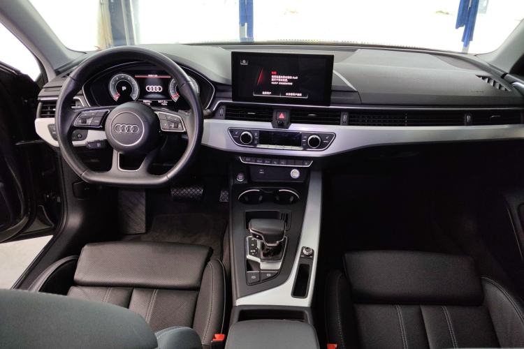 Used Audi A4L 2022 40 TFSI Luxury Dynamic Model