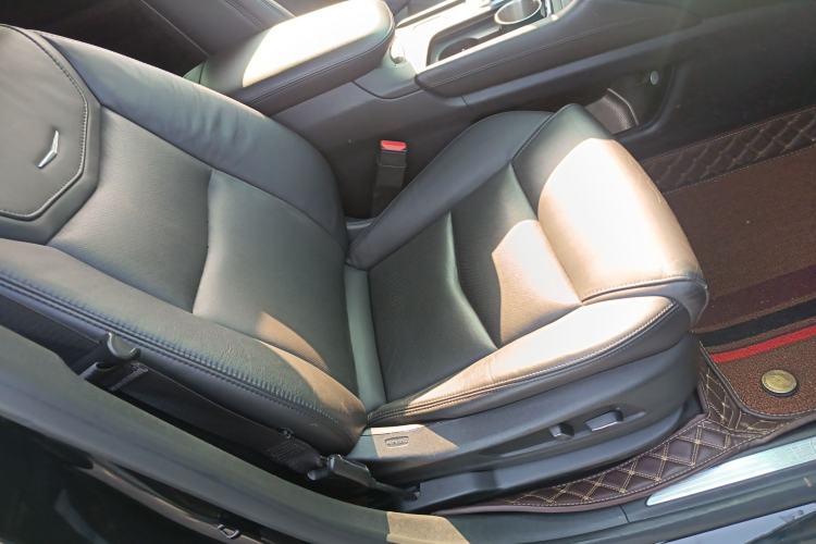 Used Cadillac XT5 2018 25T Luxury Model
