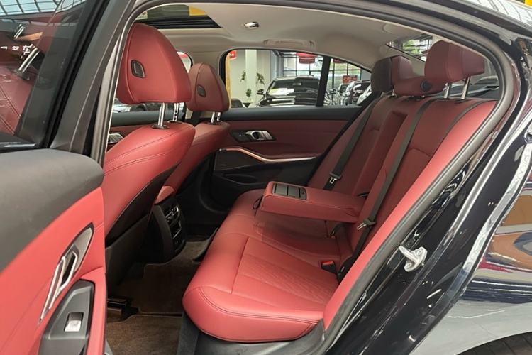 Used BMW 3 Series 2022 330i M Sport Night Edition
