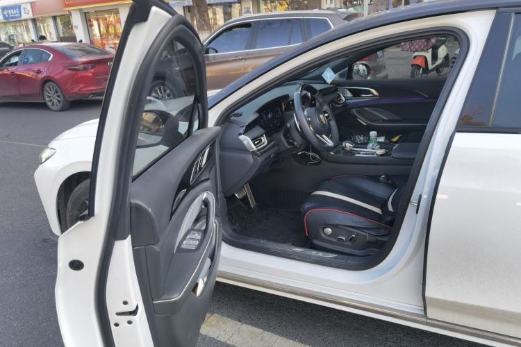 Used Hongqi H6 2023 2.0T ZhiShang Version