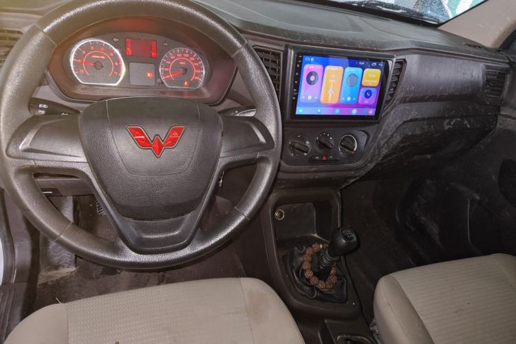 Used Wuling Hongguang V 2022 1.5L Jingqu Version Hydraulic Power Steering LAR