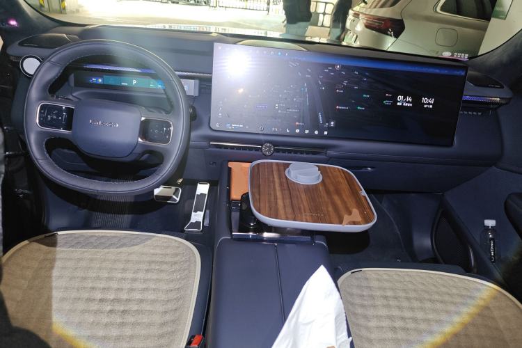 Used Lynk & Co 900 2025 2.0T Ultra
