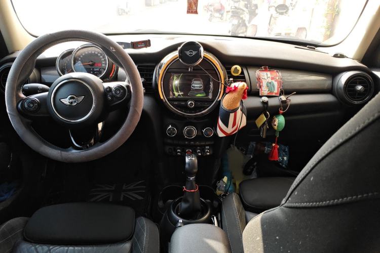 Used  MINI 2016 1.5T COOPER Five-Door Edition
