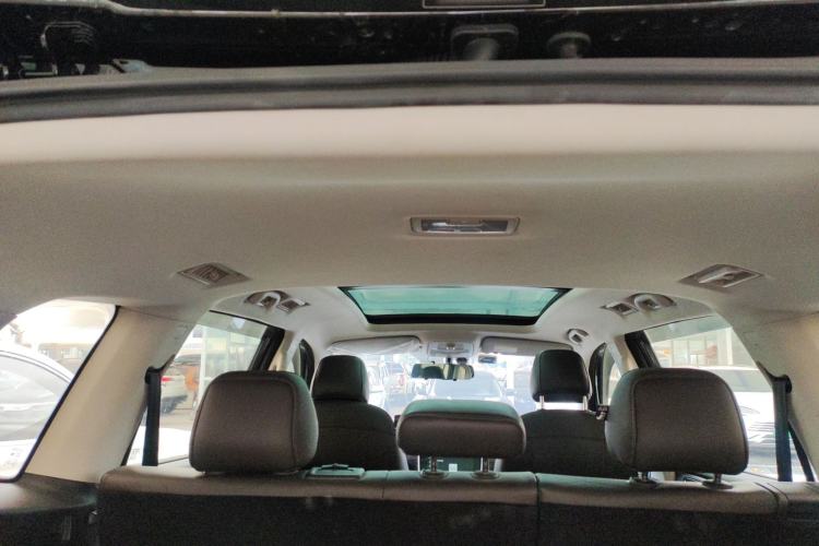 Used Roewe RX8 2019 30T Smart Connectivity Two-Wheel Drive Supreme Flagship Edition