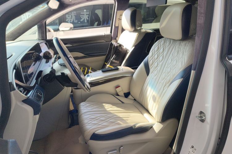 Used Buick GL8 2021 ES Landtrek 653T Comfort Edition
