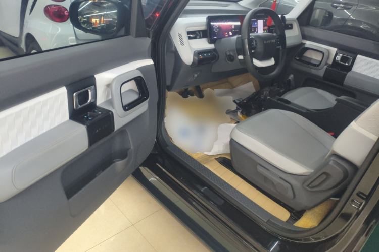 Used Baojun KiWi EV 2021 Artist Model Lithium Iron Phosphate