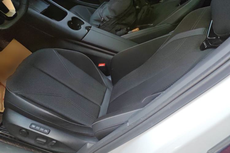 Used Volkswagen ID.UNYX 2024 Pro Long-Range Version