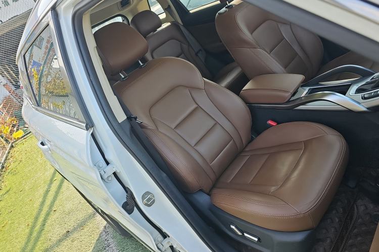 Used Geely Auto Emgrand X7 Sport 2016 1.8TD Automatic ZhiZun Version