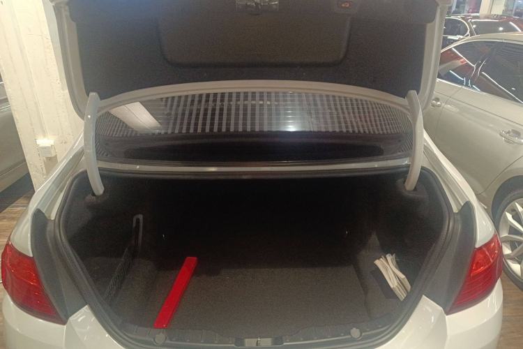 Used BMW 5 Series 2014 525Li Luxury Design Package