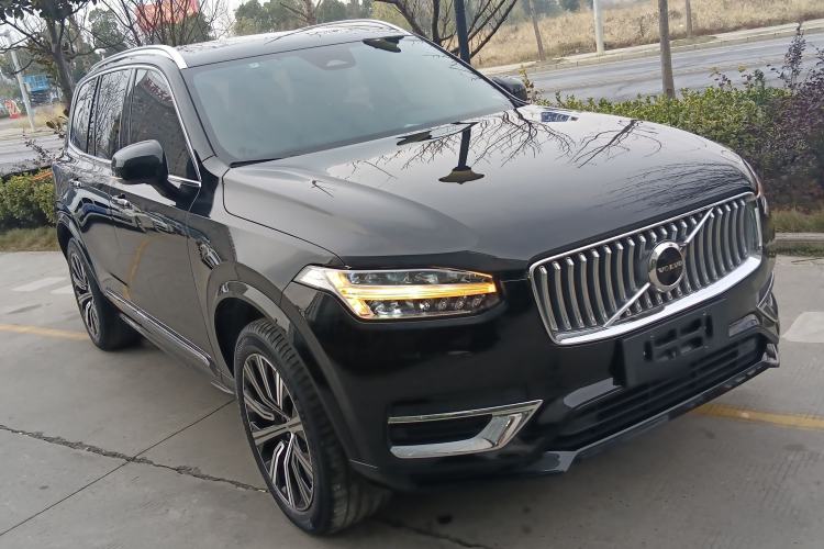 Used Volvo XC90 2023 B5 SmartDrive Luxury Edition 5 Seats
