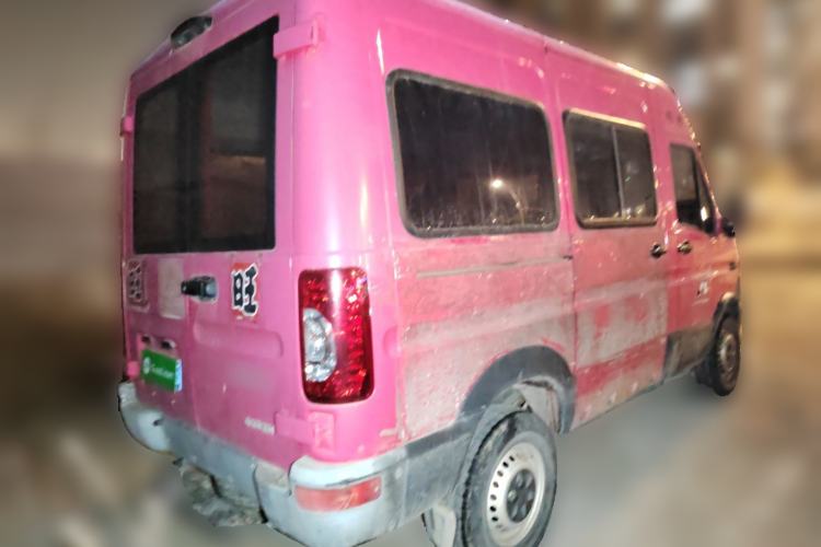 Used Iveco Power Daily 2017 2.5T Deluxe A32 Mid-Roof 5-7 Seater 47Z5 Passenger Van