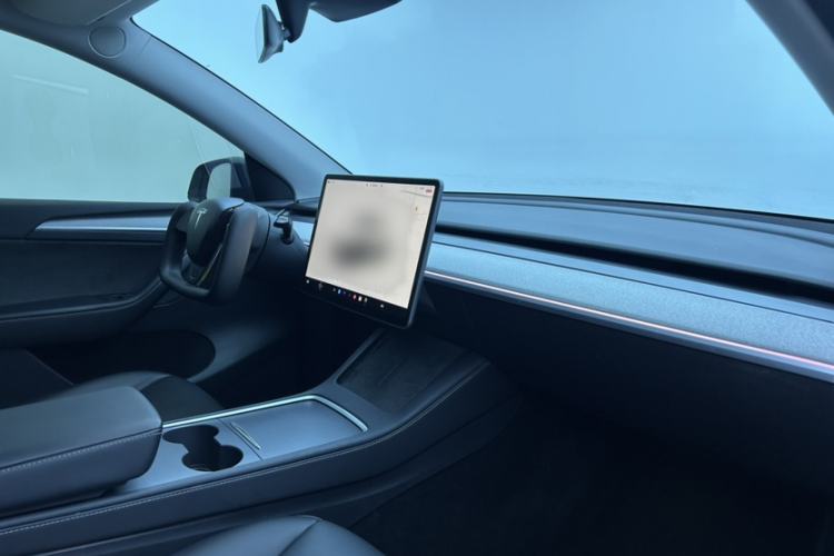 Used Tesla Model Y 2023 High-Performance All-Wheel-Drive Version