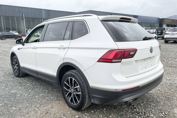 Used Volkswagen Tiguan L 2017 330TSI Automatic Two-Wheel Drive Luxury Edition
