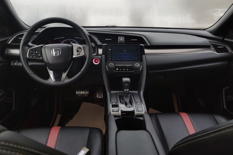 Used Honda Civic 2021 HATCHBACK 220TURBO CVT Trendy Cool Edition
