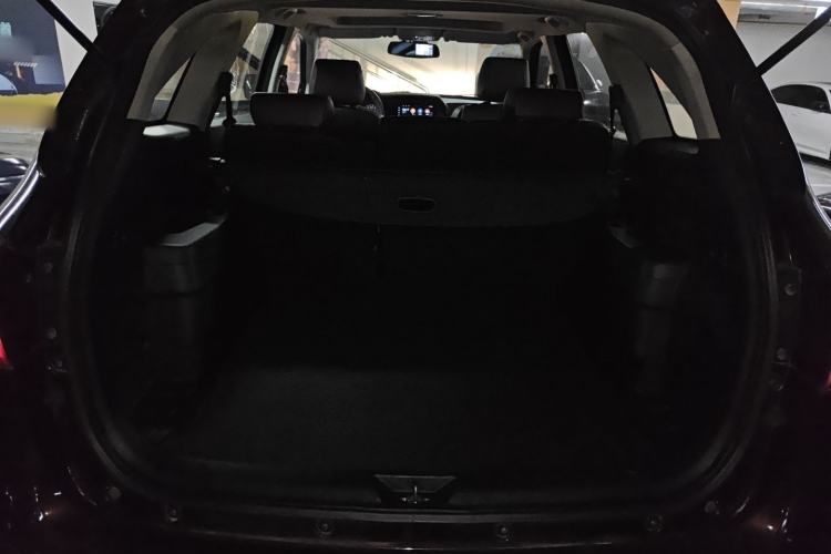 Used JMC Yusheng S350 2016 2.0T Automatic Two-Wheel Drive Gasoline Luxury Version with Sunroof 5 Seats
