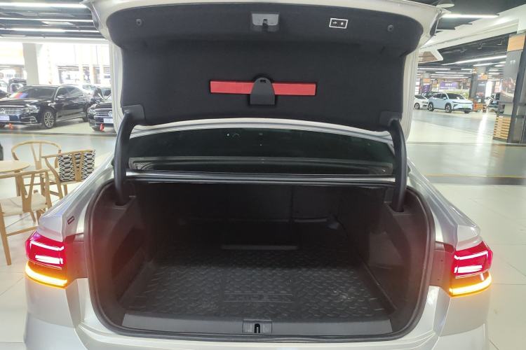 Used Volkswagen Phideon 2019 380TSI Two-Wheel Drive Business Edition China V Standard