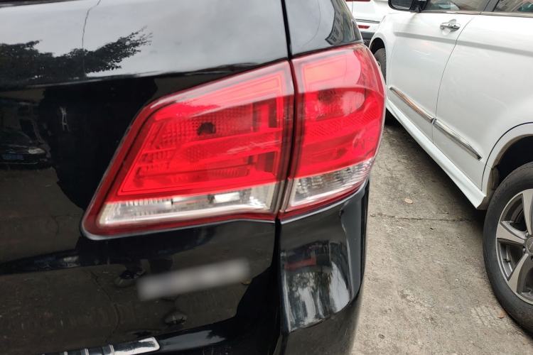 Used Haval H6 2016 Upgraded Model 1.5T Automatic Two-Wheel Drive Elite Version
